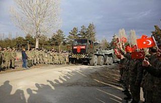 Mehmetçik Afrin'e dualarla uğurlandı