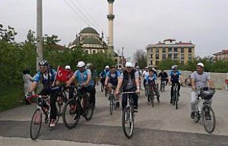 Sağlık için pedalladılar