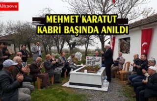 ŞEHİT J. UZM. ONB. MEHMET KARATUT KABRİ BAŞINDA...