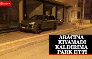 Kaldırıma park eden sürücü tepki çekti