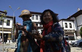 Safranbolu'da aşure dağıtıldı