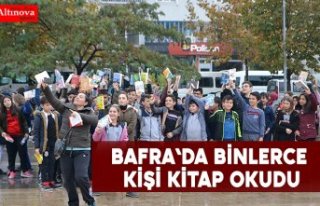 Bafra`da binlerce kişi kitap okudu