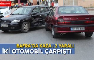 İki otomobil çarpıştı: 2 yaralı