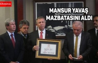 Mansur Yavaş mazbatasını aldı