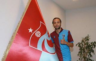 Trabzonspor, Taha Tunç için imza töreni düzenledi