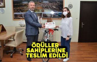 ÖDÜLLER SAHİPLERİNE TESLİM EDİLDİ