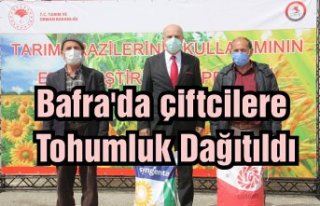 Bafra'da çiftcilere Tohumluk Dağıtıldı