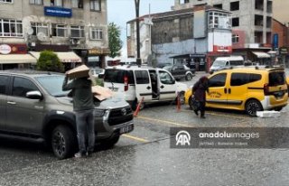 Rize'de sağanak ve dolu etkili oldu