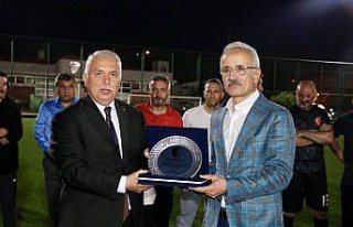 Bakan Uraloğlu, Trabzon'da futbol turnuvası...