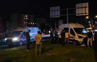 Çorum'da ambulansla otomobilin çarpışması...