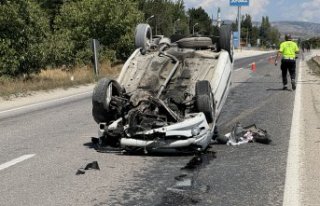 Kastamonu'da devrilen otomobildeki 1'i çocuk...