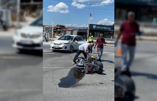 Tokat'ta otomobil ile motosikletin çarpıştığı...