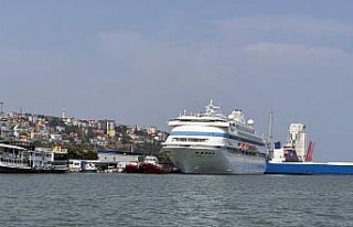 “Astoria Grande“ kruvaziyeri Samsun Limanı'na...