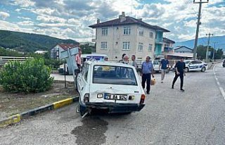 Karabük'te 2 otomobilin çarpıştığı kazada...