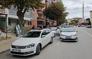 Çorum'da park halindeki 15 aracın aynaları...