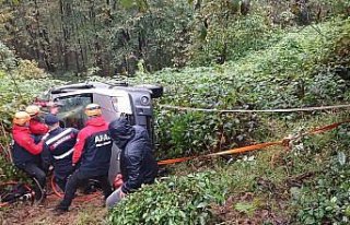 Rize'de uçuruma yuvarlanan kamyonetin sürücüsü...