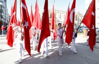 Samsun'da 1919 metre Türk bayrağıyla Cumhuriyet...