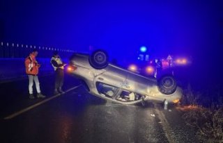 Bolu Dağı geçişinde devrilen otomobildeki 3 kişi...