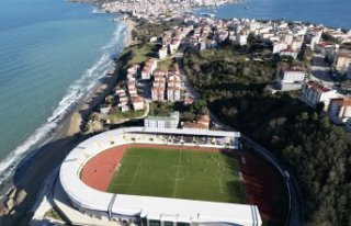 Sinop Şehir Stadı'nda ilk maç oynandı