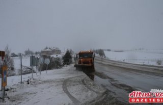 Tokat-Sivas kara yolunda kar etkili oldu