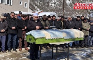Zonguldak'ta kar temizlerken kalp krizi geçirip...