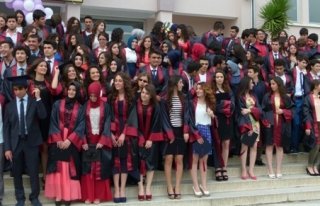 Öğretmen Lisesi 115 Mezun Verdi