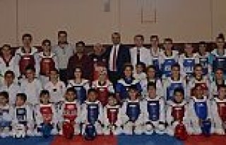 SALIPAZARINDA TAEKWONDO COŞKUSU