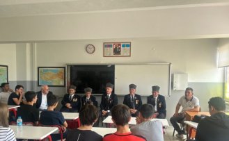 Samsun'da lise öğrencileri Kore ve Kıbrıs gazilerini sınıflarında ağırladı