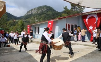 Kastamonu'da eski okul binası onarılıp köy konağı ve misafirhane yapıldı