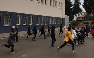 19 Mayıs ilçesinde okulda tahliye tatbikatı yapıldı