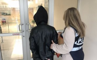 Samsun'da evden hırsızlık yaptıkları iddiasıyla 2 zanlı tutuklandı