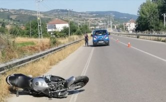 Alaçam'da devrilen motosikletin sürücüsü öldü