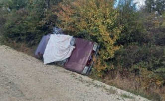 Karabük'te direksiyon başında fenalaşarak kaza yapan sürücü öldü