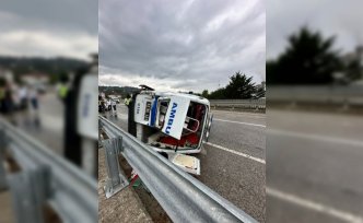 Ordu'da ambulansın devrildiği kazada 4 kişi yaralandı