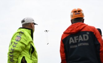 Artvin'de heyelan altında kalan araçtaki 4 kişinin cansız bedenlerine ulaşıldı