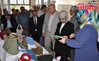 Gümüşhacıköy Halk Eğitim Merkezi yıl sonu sergisi açıldı