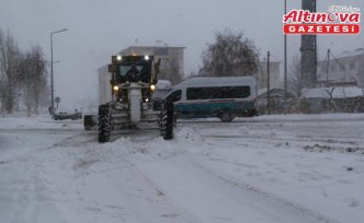Bayburt'ta karla mücadele çalışmaları devam ediyor