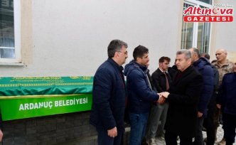 Artvin'de kazada vefat eden muhtarın cenazesi defnedildi