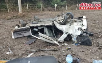 Samsun'da devrilen otomobildeki 2 kişi yaralandı