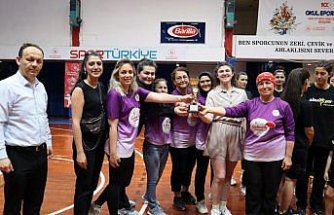 Bolu'da kurum ve kuruluşlar arası voleybol turnuvası düzenlendi