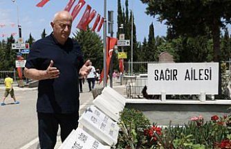 Samsun'da bayram arifesinde vatandaşlar mezarlık ziyaretinde bulundu