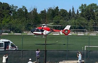 Yakakent'da boğulma tehlikesi geçiren çocuk ambulans helikopterle hastaneye kaldırıldı