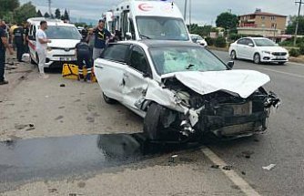 Samsun'da üç aracın karıştığı kazada 1 kişi öldü, 4 kişi yaralandı