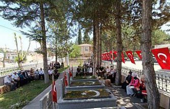 Şehit Asteğmen Mustafa Kasar, Tosya'daki kabri başında anıldı