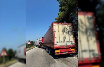 Samsun-Ordu kara yolu tır kazası nedeniyle bir süre ulaşıma kapandı