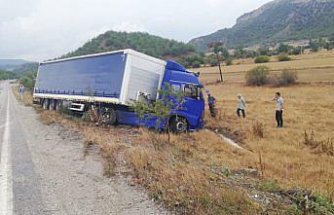 Kastamonu'da tır devrildi