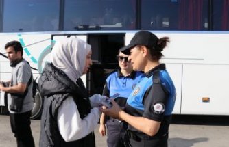 Amasya'ya üniversite öğrenimi için gelen öğrenciler otogarda karşılanıp yurda götürülüyor