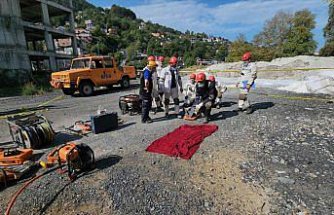 Zonguldak'ta yarışmaya hazırlanan madenciler deprem tatbikatına katıldı