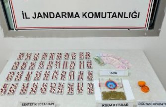 Samsun'da aracında uyuşturucu bulunan zanlıya gözaltı