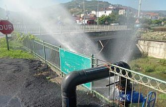 Yakakent'te kaçak oluşan içme suyu hattı onarıldı